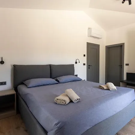 4 Bedroomawesome In *
