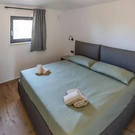 4 Bedroomawesome In Umag