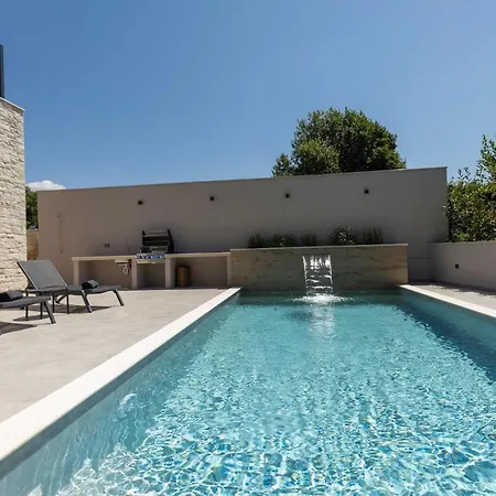 4 Bedroomawesome In * Umag