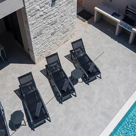 Feriehus 4 Bedroomawesome In